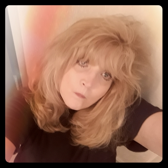 Meet the Posher Other - Meet your Posher, Lynne